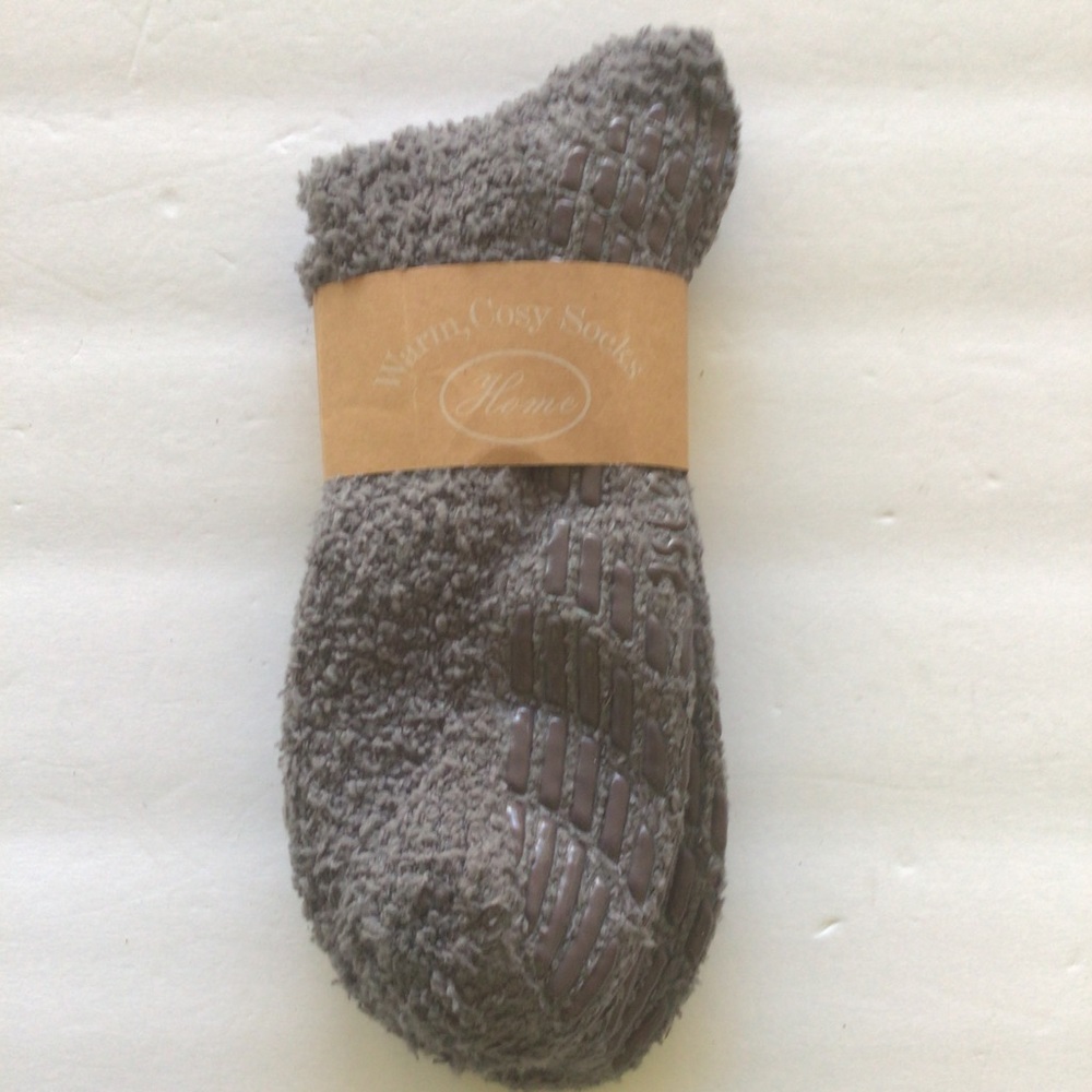 COZY SLIPPER SOCKS NWT